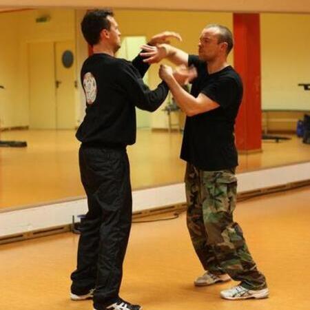 Training | Abwehr gegen einen Messer- oder Stockangriff